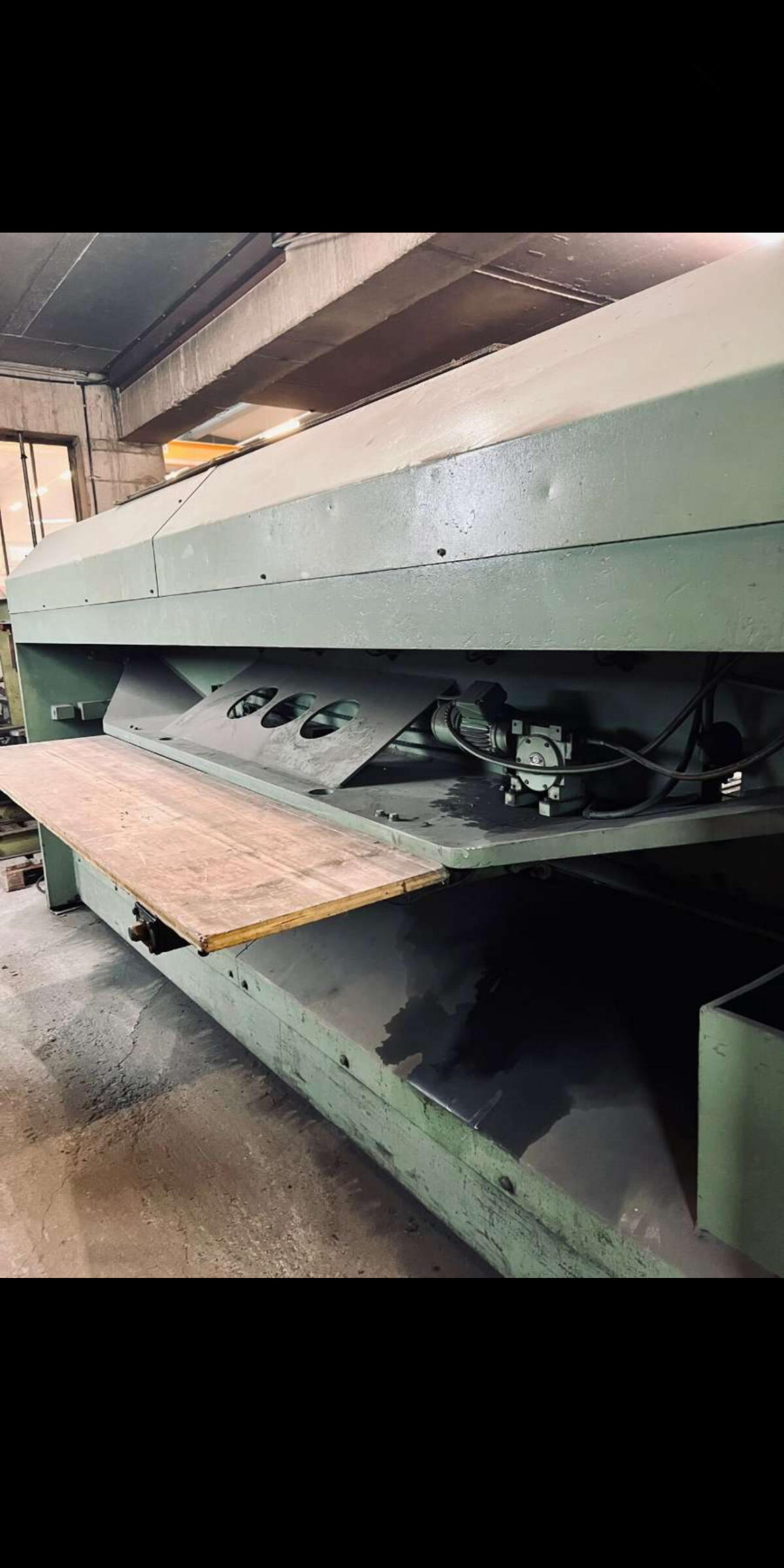 Tafelschere LVD MV-6 3