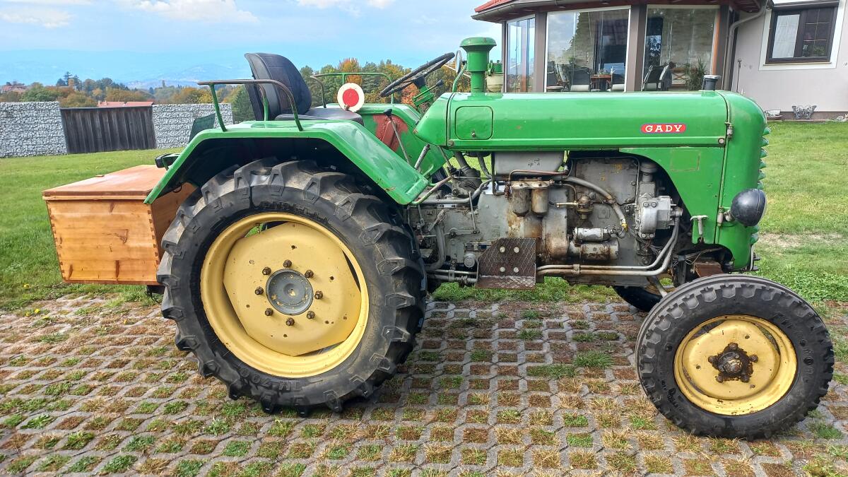Oldtimer Traktor Steyr N180a 1