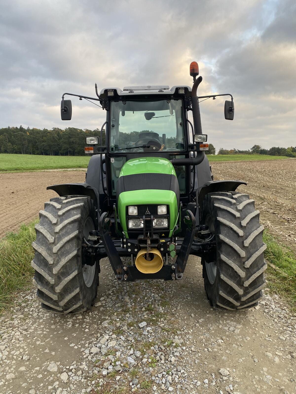 Deutz-Fahr Agrofarm TTV 420 2