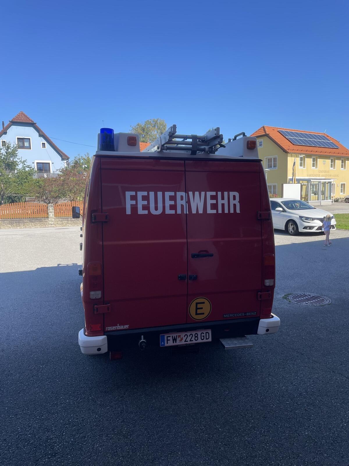 Mercedes Benz T1 310/33 2