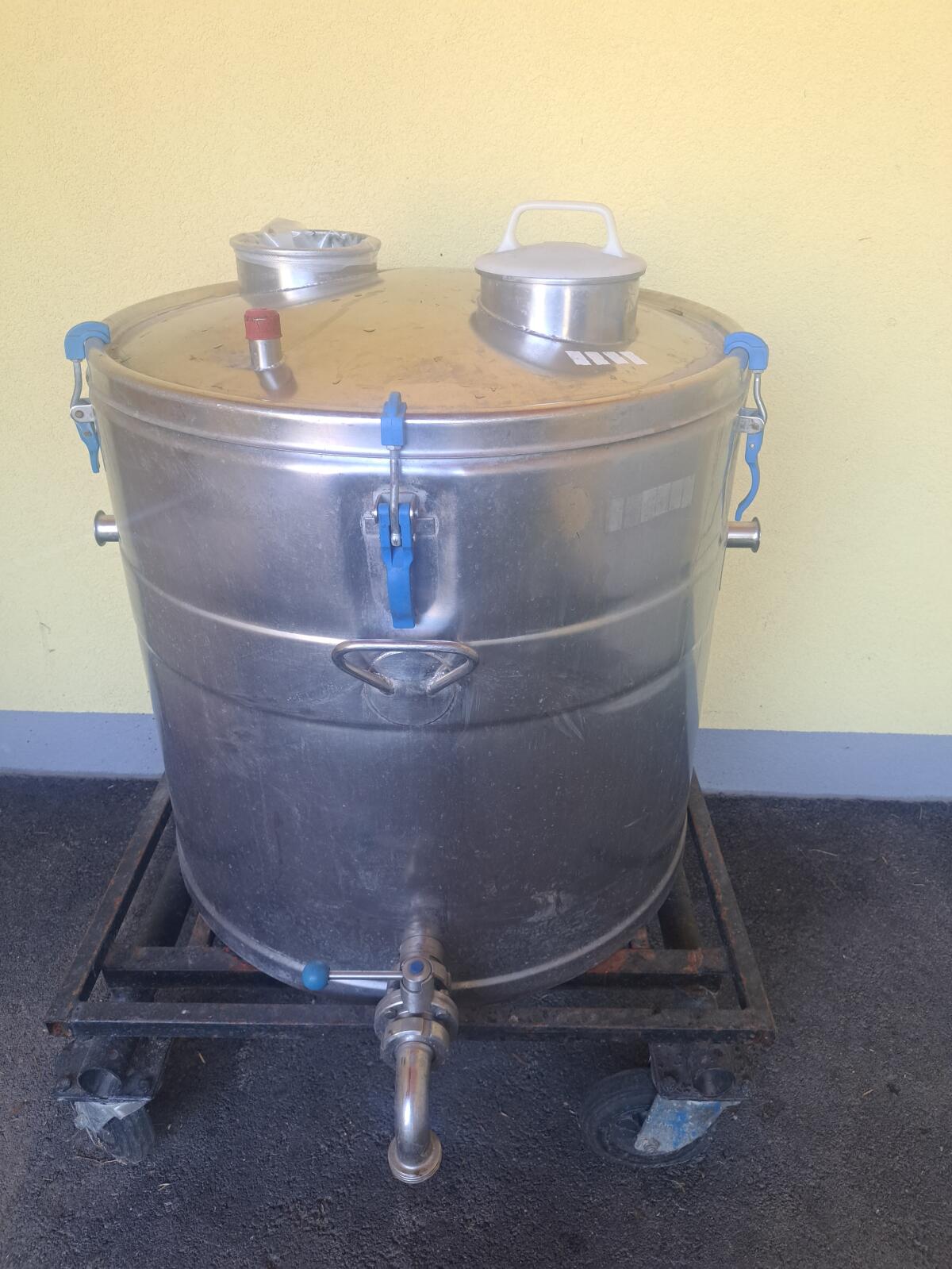 Milchtank 3