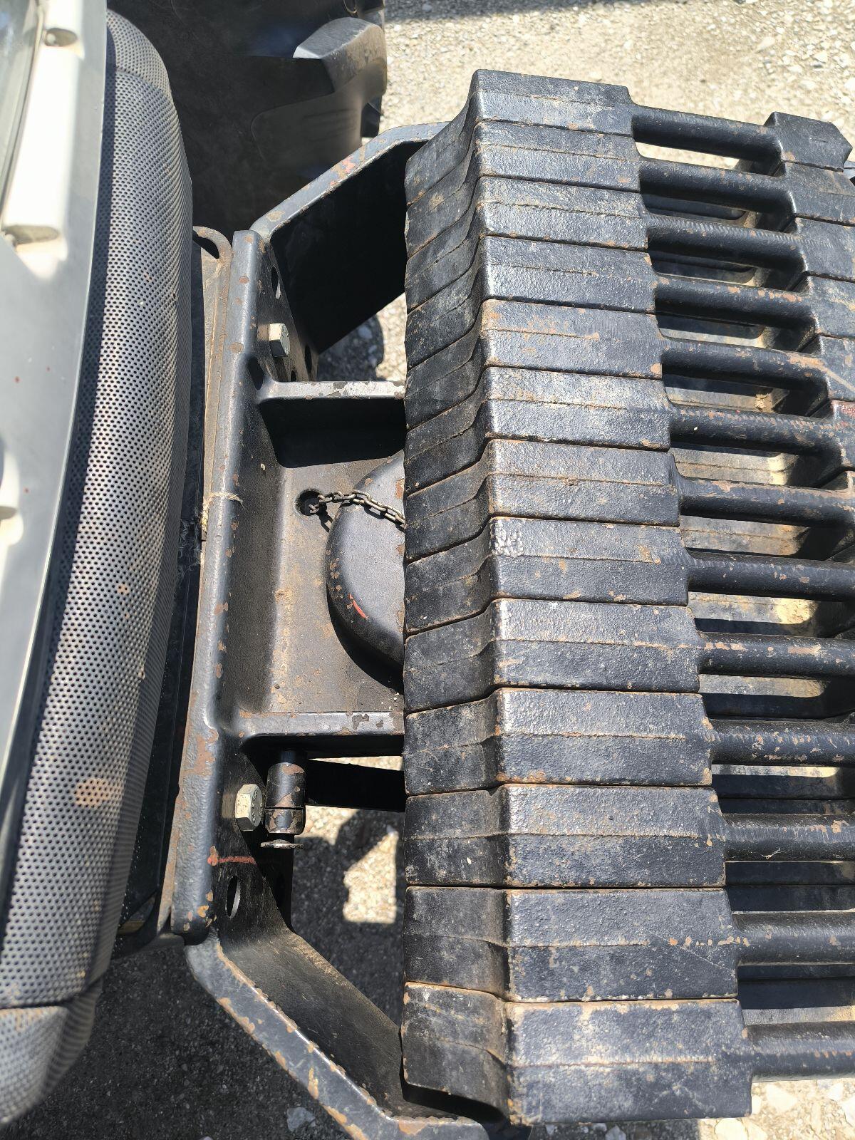 Steyr Universal Frontgewichte inkl. Anbauplatte 3