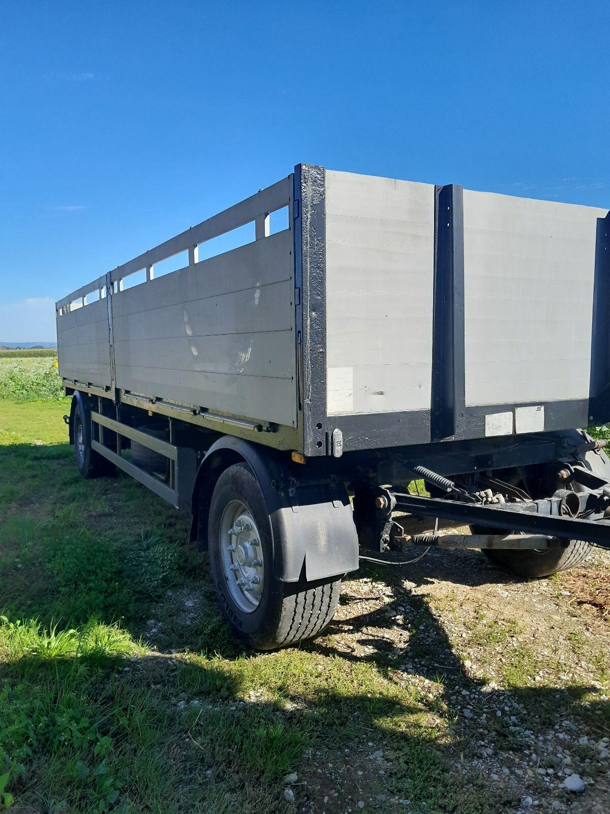 Lkw Anhänger/Ballenwagen 1