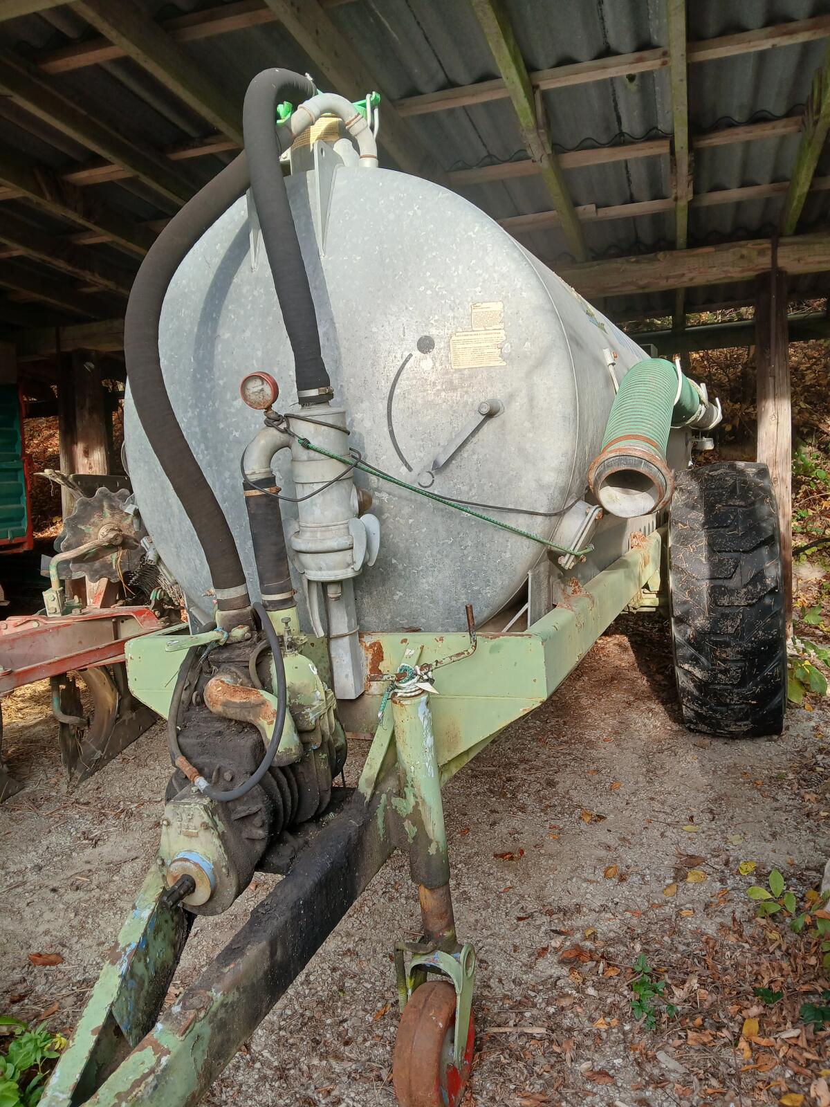 Güllefass Bauer 2