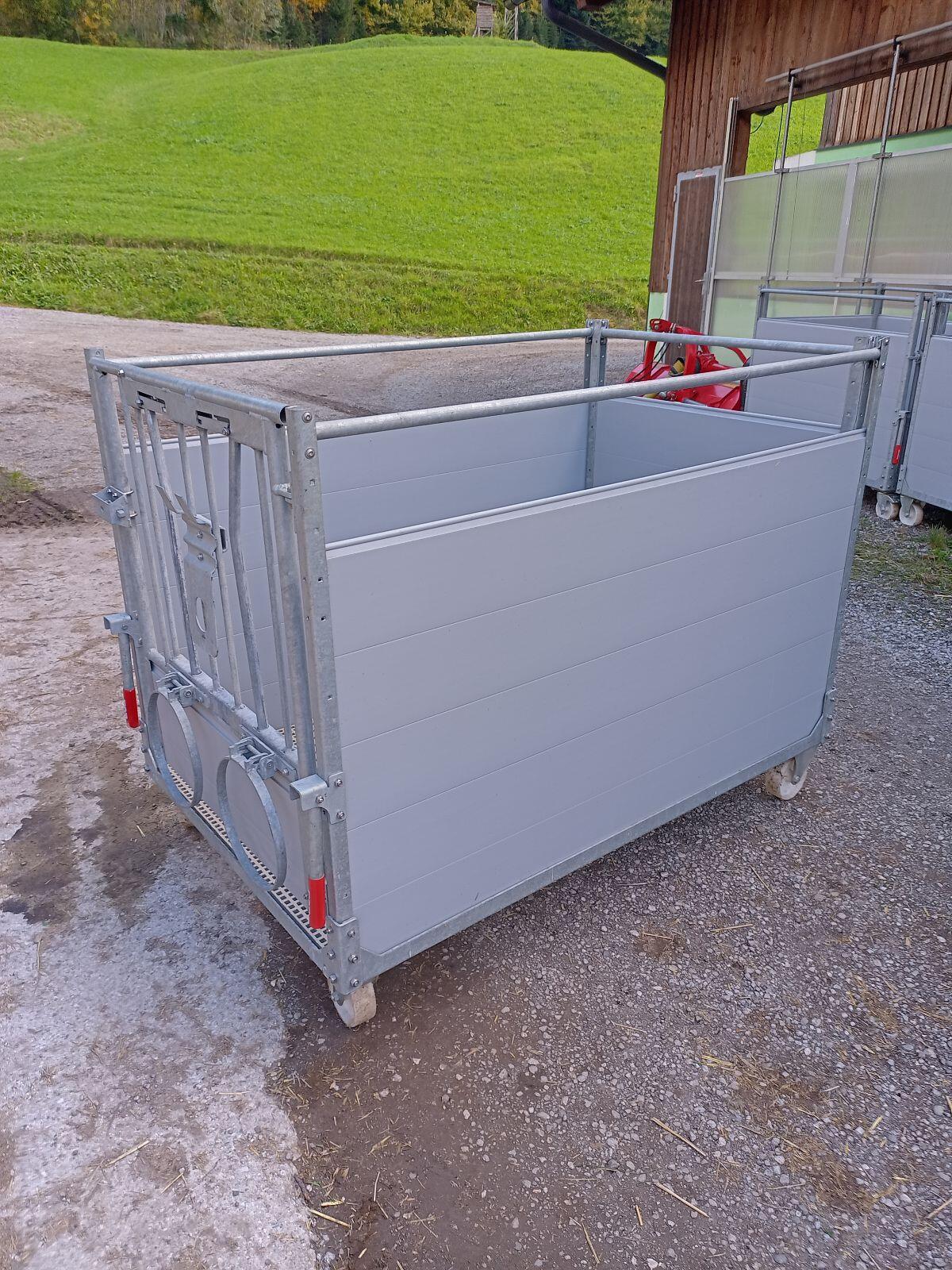 Verkaufe mobile Kälberbox von Schauer 2