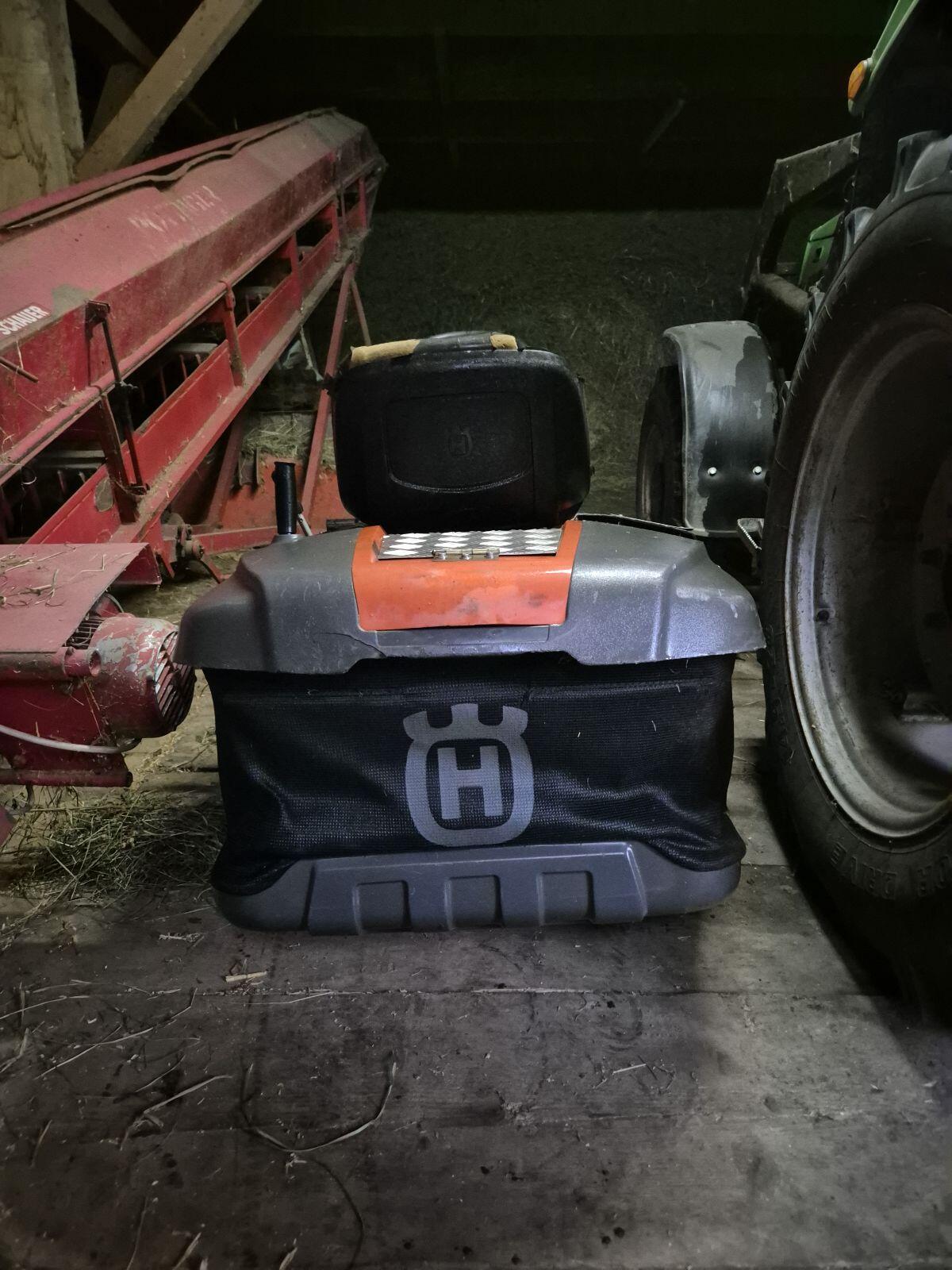 Husqvarna Rasentraktor CTH 126 2