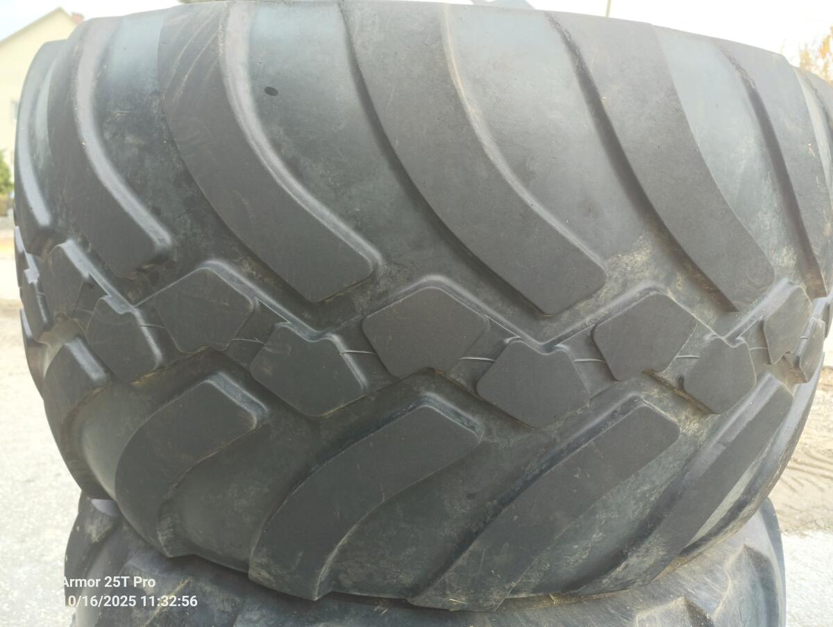 Komplettrad Trelleborg Twin Radial 680/55 26,5 3