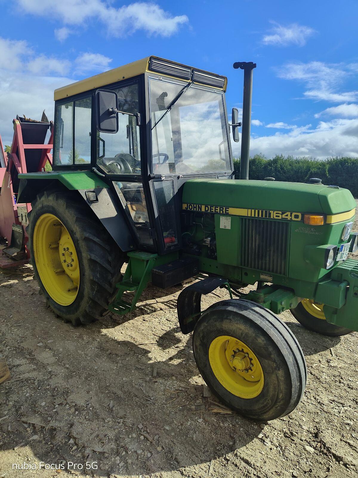 John Deere 1640 2