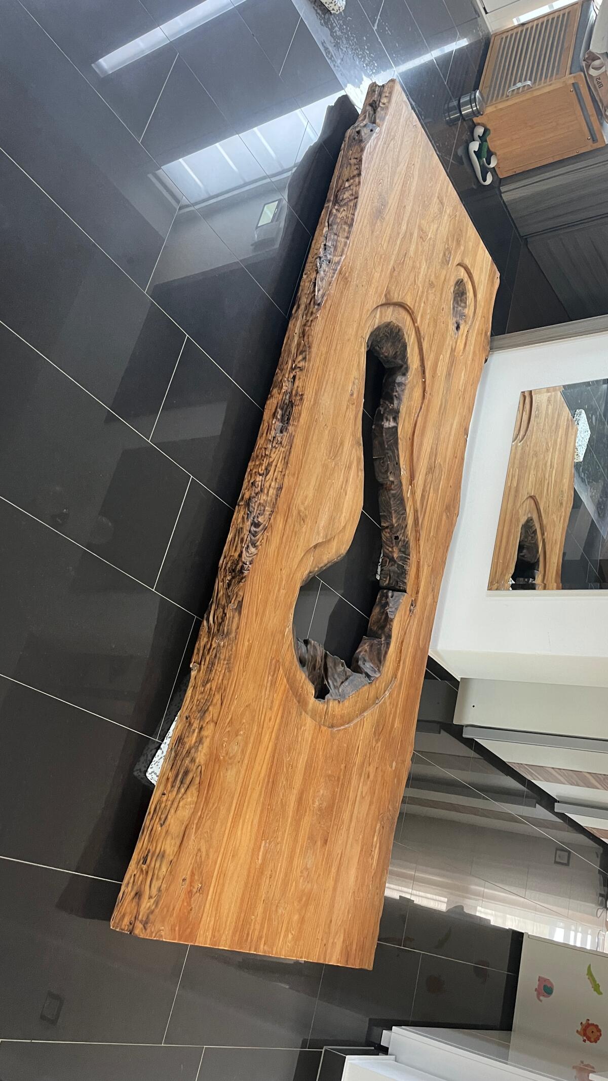 Echtholztisch nur 3 Monate in Verwendung - Neupreis € 4.300,- 2