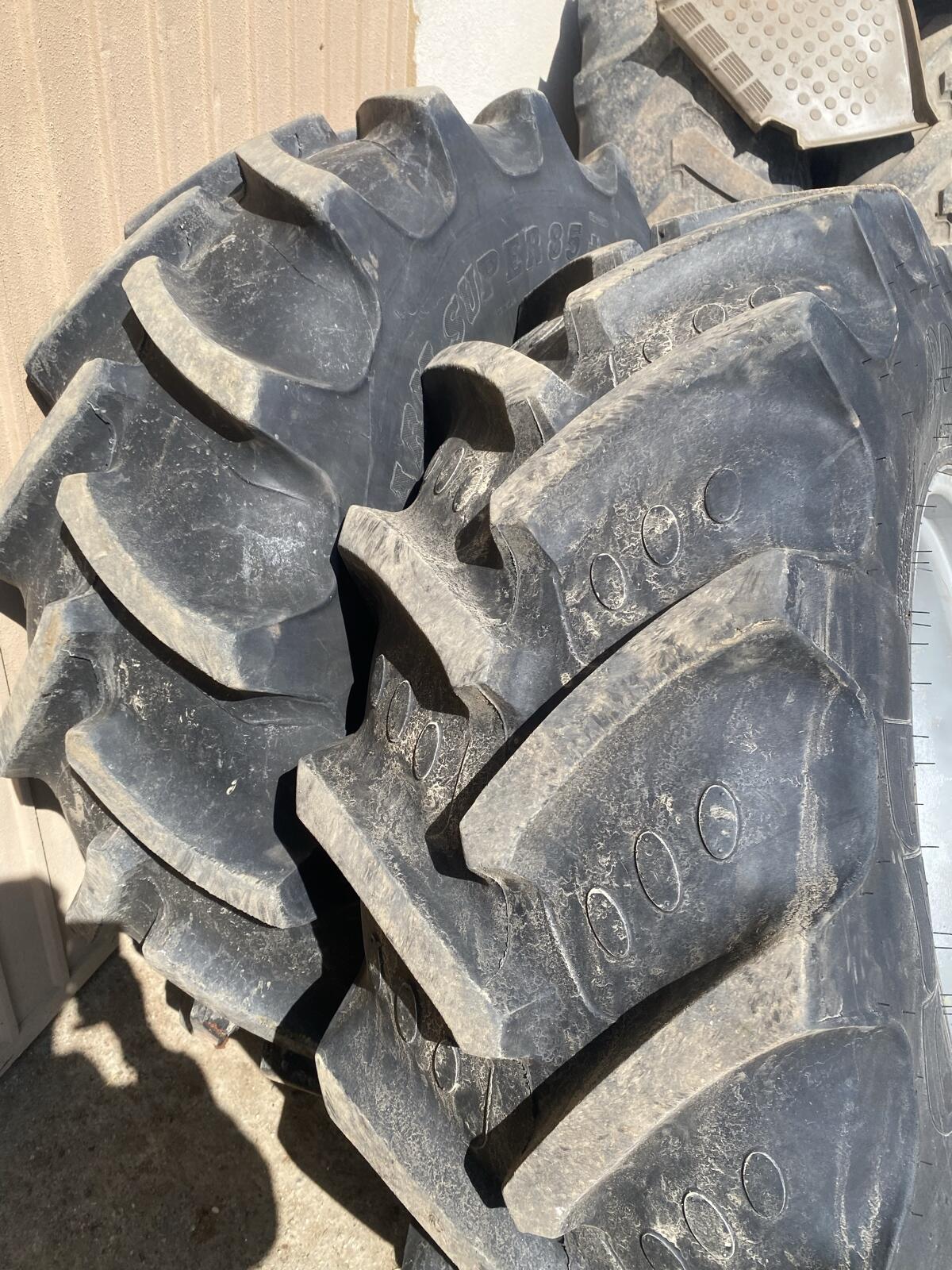Pflegereifen auf verstellbaren Felgen 1