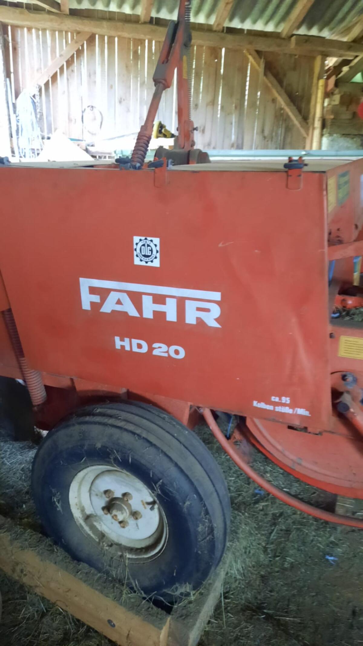 Kleinballenpresse Fahr 3
