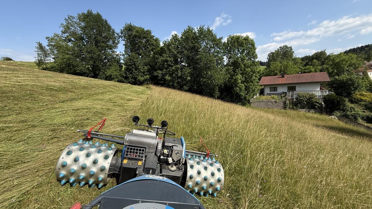 Brielmaier 27 Motormäher mit Mähwerk 235 und Müthing Mulcher 2
