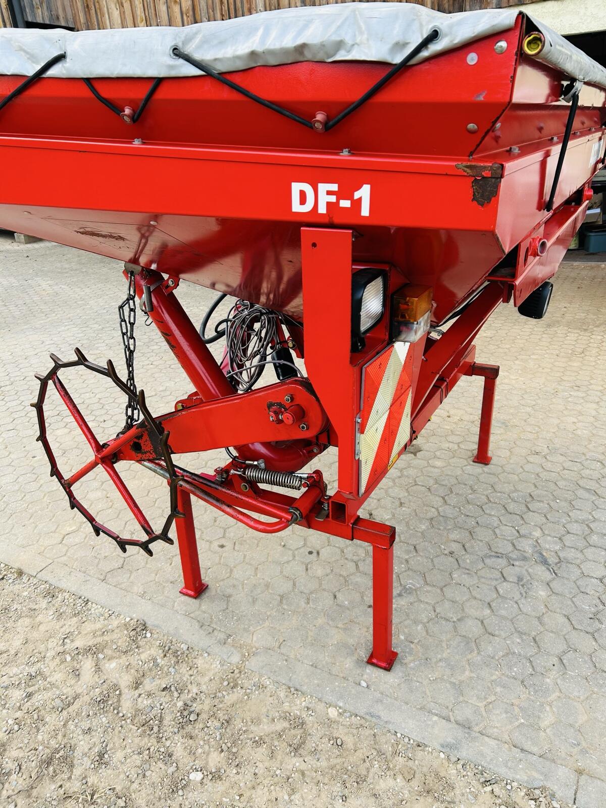Kverneland Accord DF1 Fronttank 3