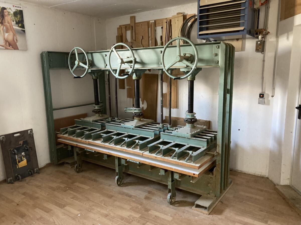 Furnierpresse günstig abzugeben 1