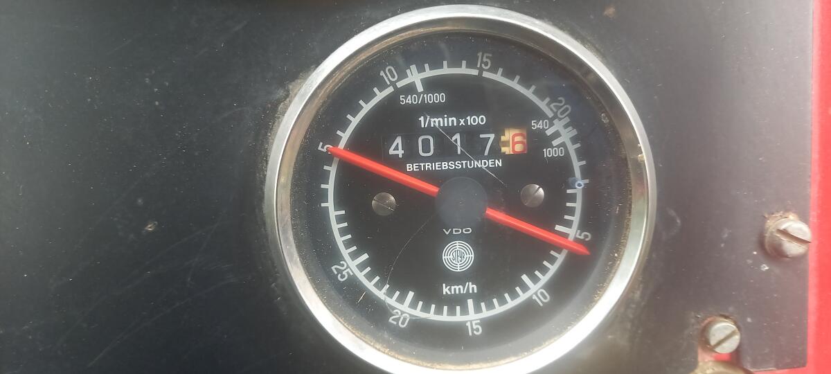Steyr 8100 Allrad 4.000 Bstd. 3