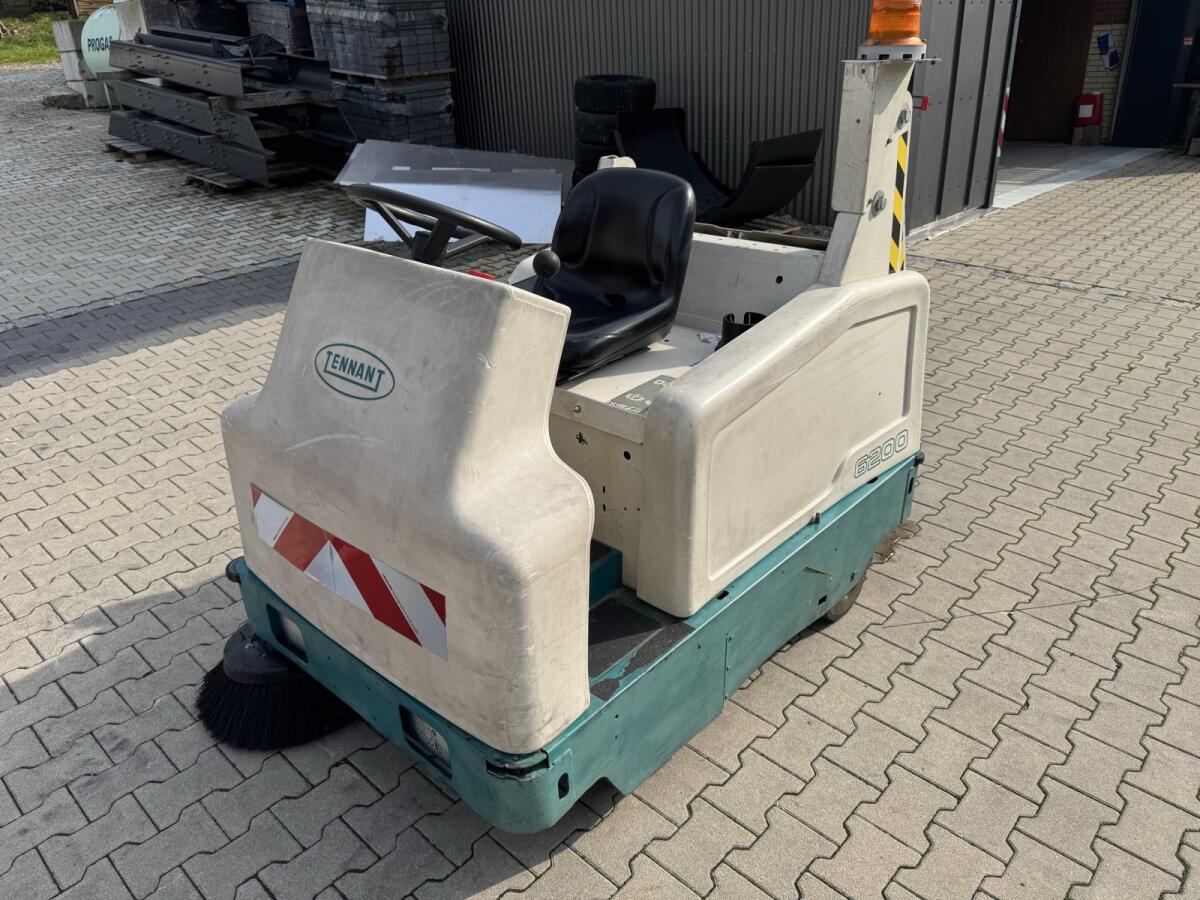 Kehrmaschine Tennant 6200 1
