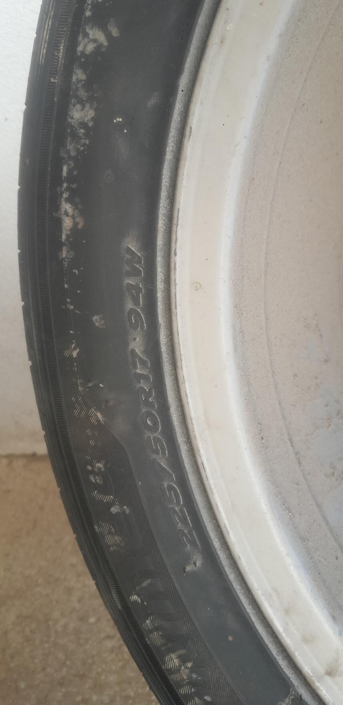Alufelgen mit Sommereifen Hankook 225/50R17 94W 3