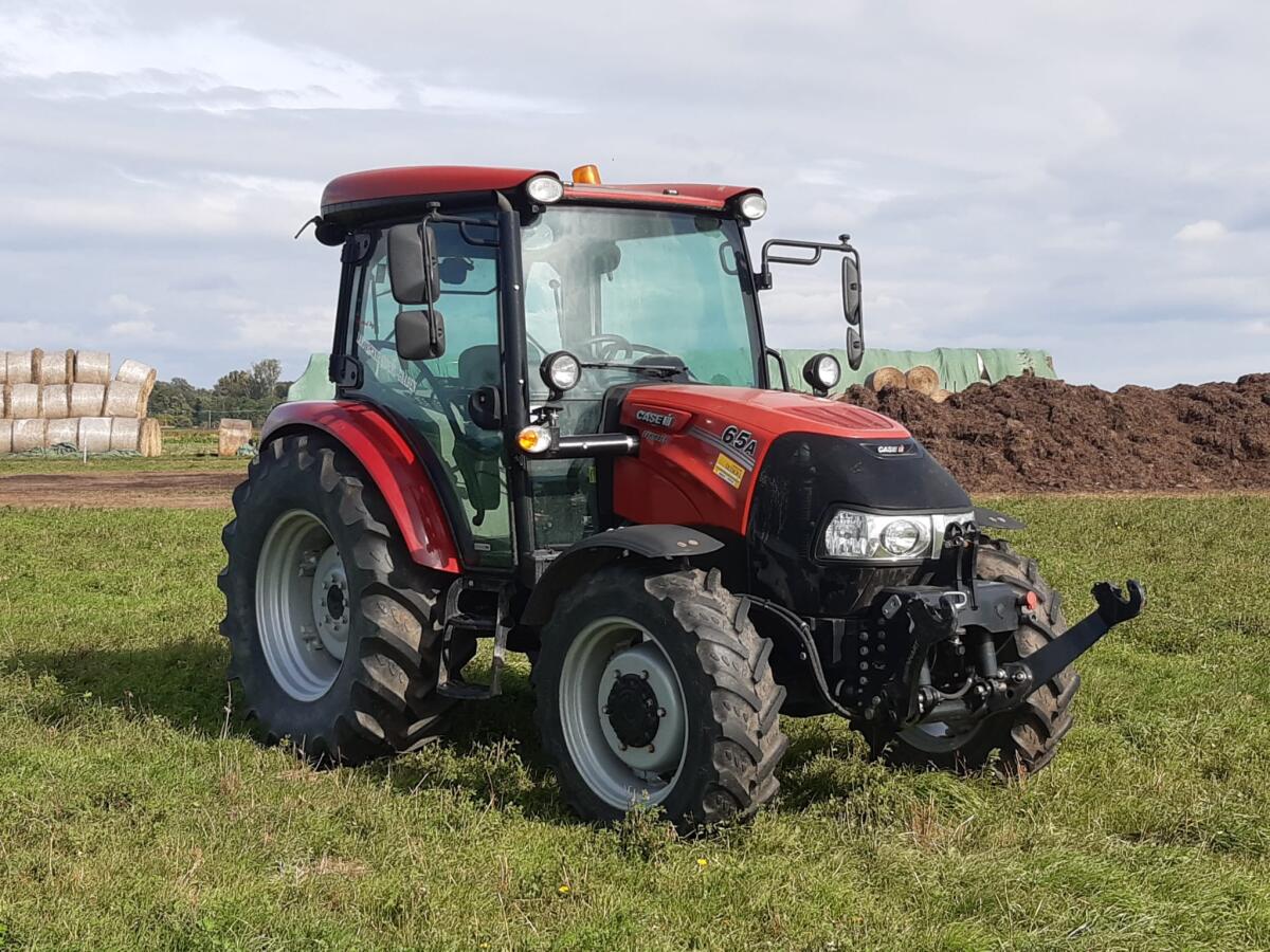Case Farmall 65A 3