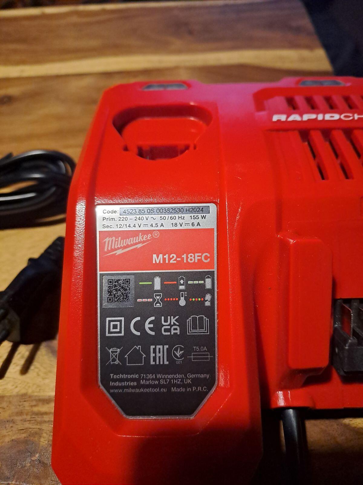 Milwaukee M12-18FC Rapid Charge 2