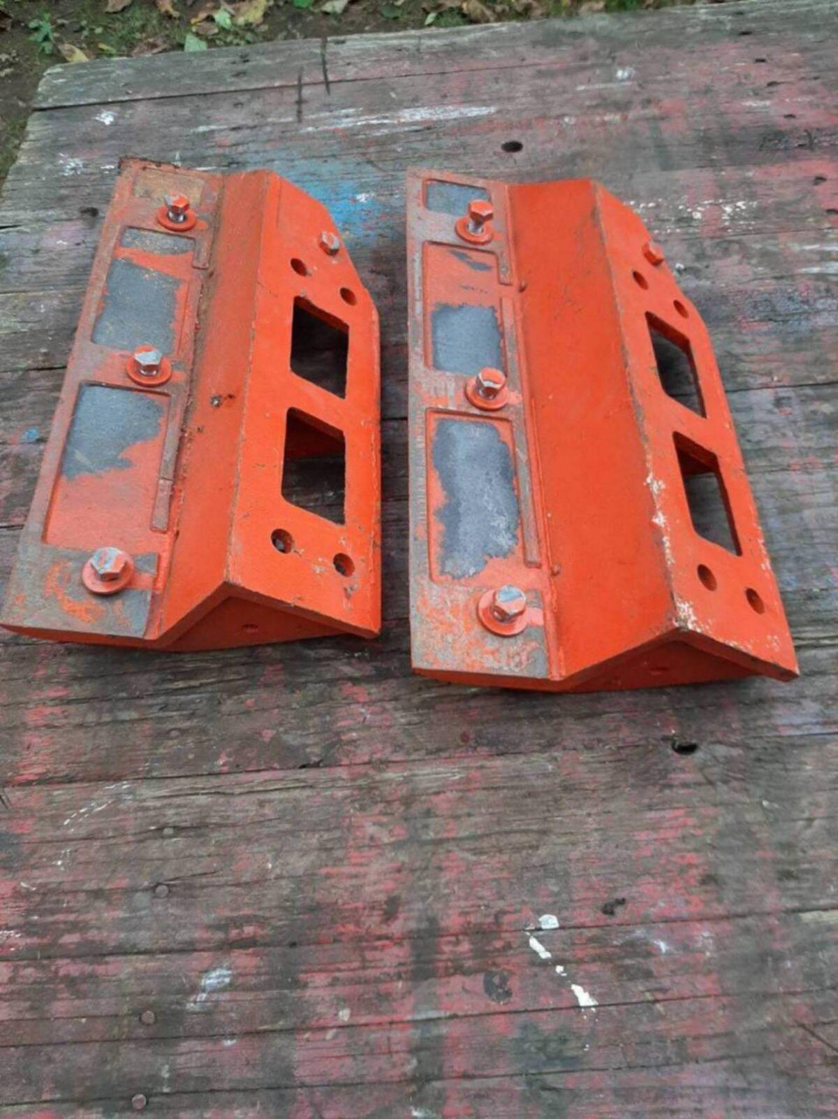 2 Messerhalter Köla Häcksler 1