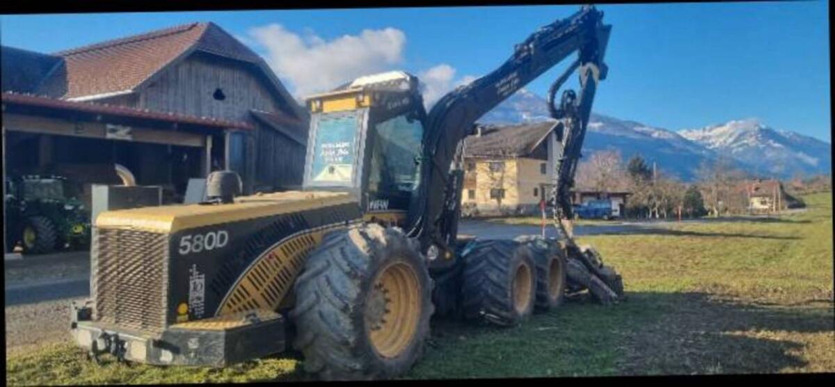 Ecolog 580D Harvester 1