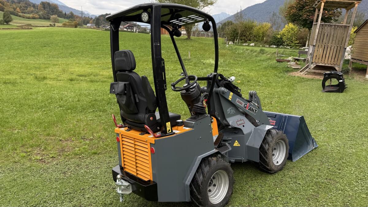 Giant 1200 Kompaktradlader 2