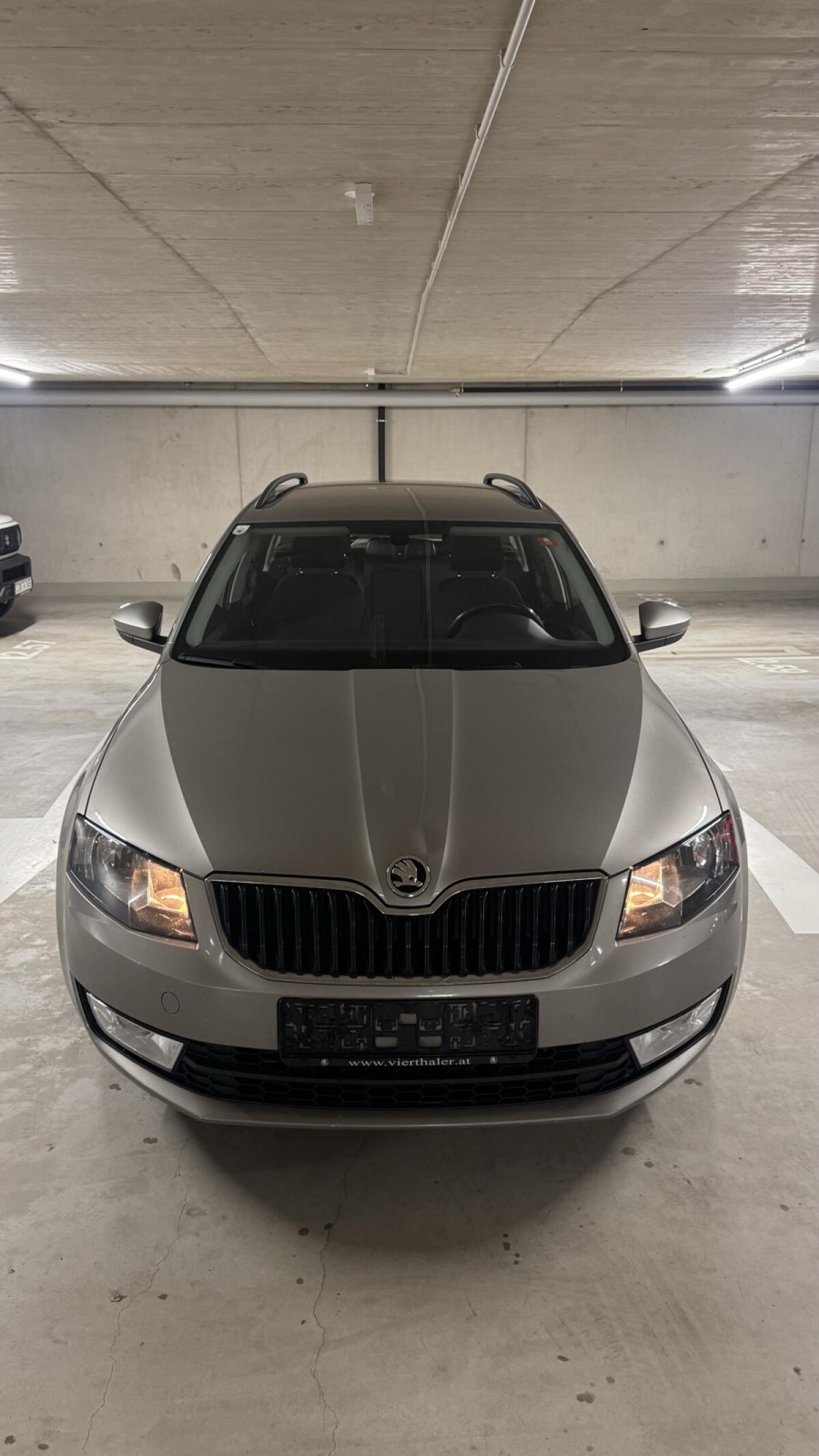 Skoda Octavia 1,2l TSI Sky 1. Besitz / Pickerl neu / AHK 3