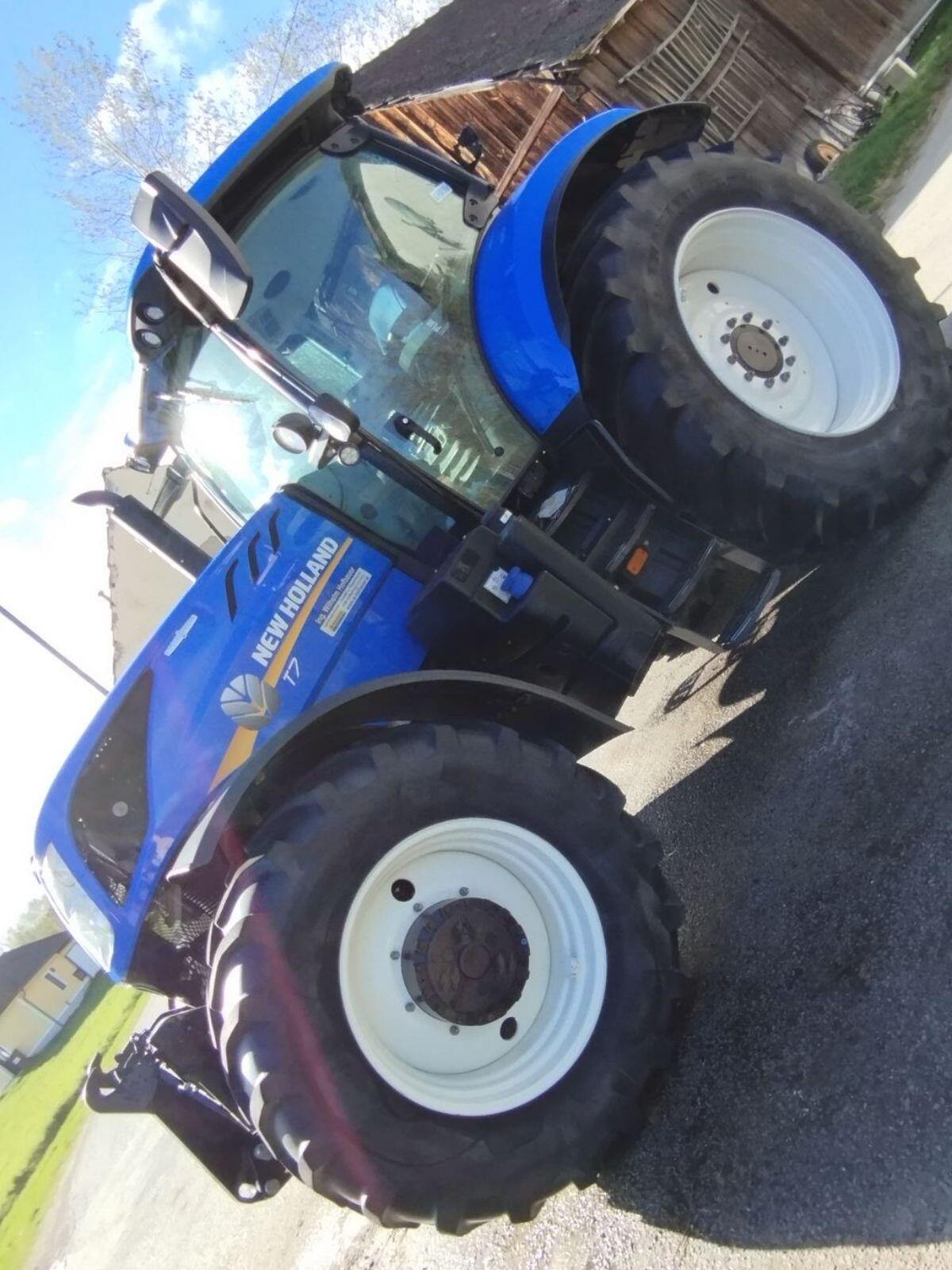 New Holland T7.230 1