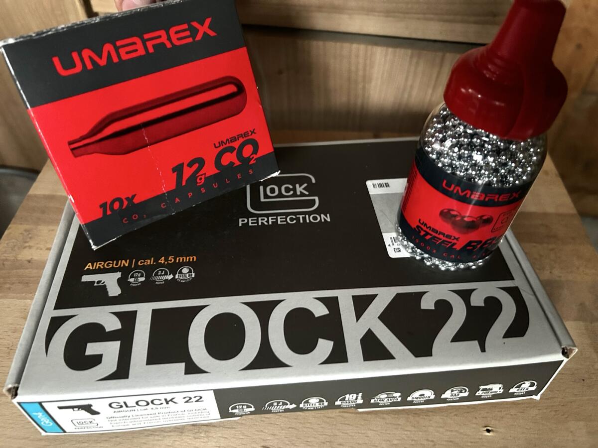 Glock 22 (Airgun) mit Zubehör 1
