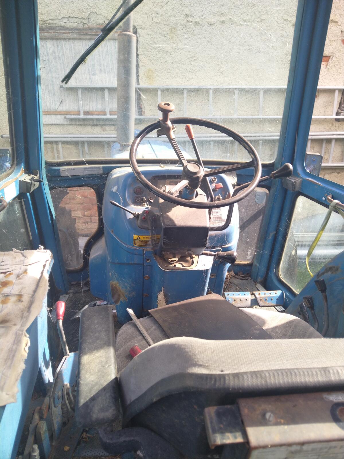 Traktor Ford 6610 2