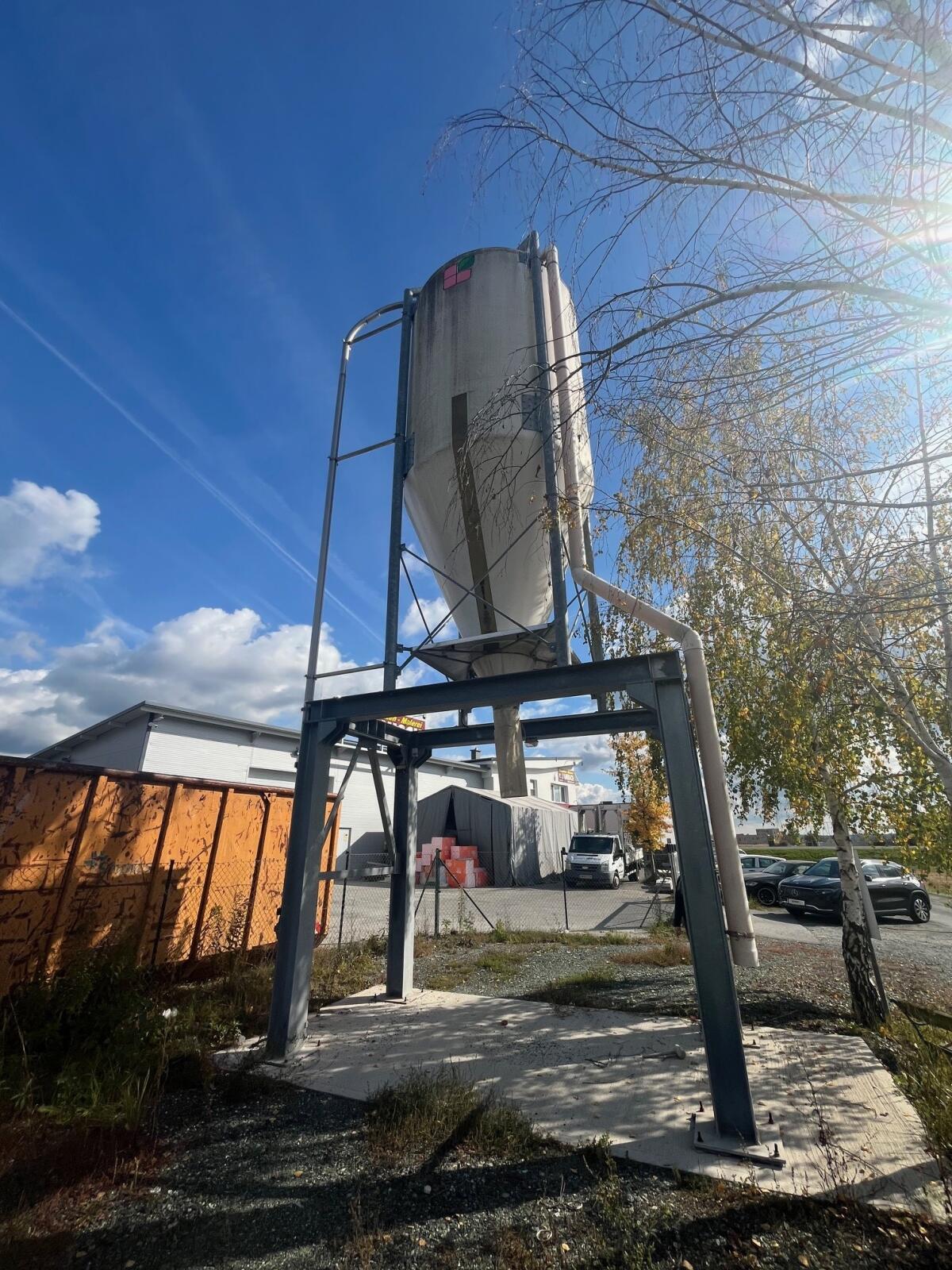 Silo 2