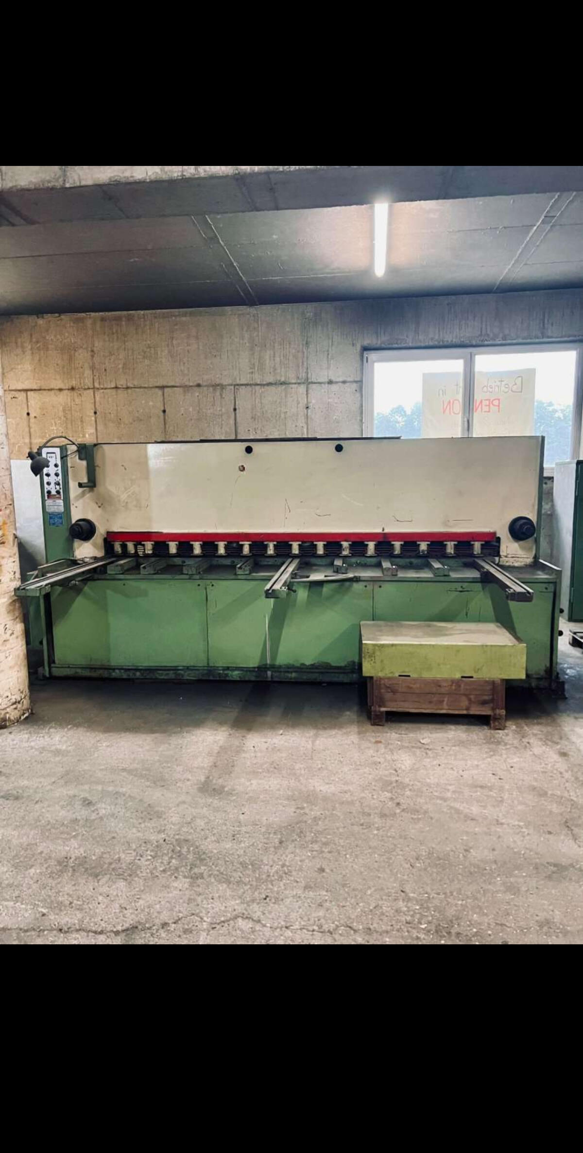 Tafelschere LVD MV-6 1