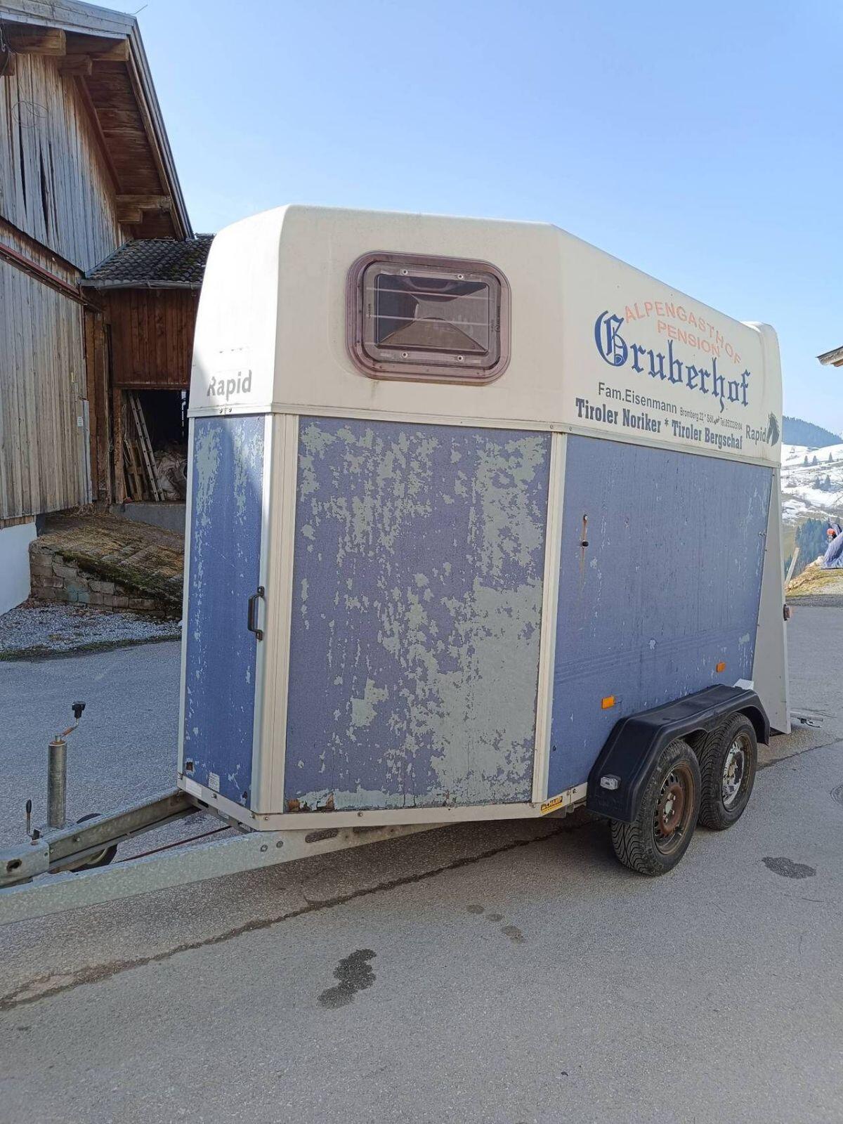 Humbaur Pferdeanhänger HP2000 2