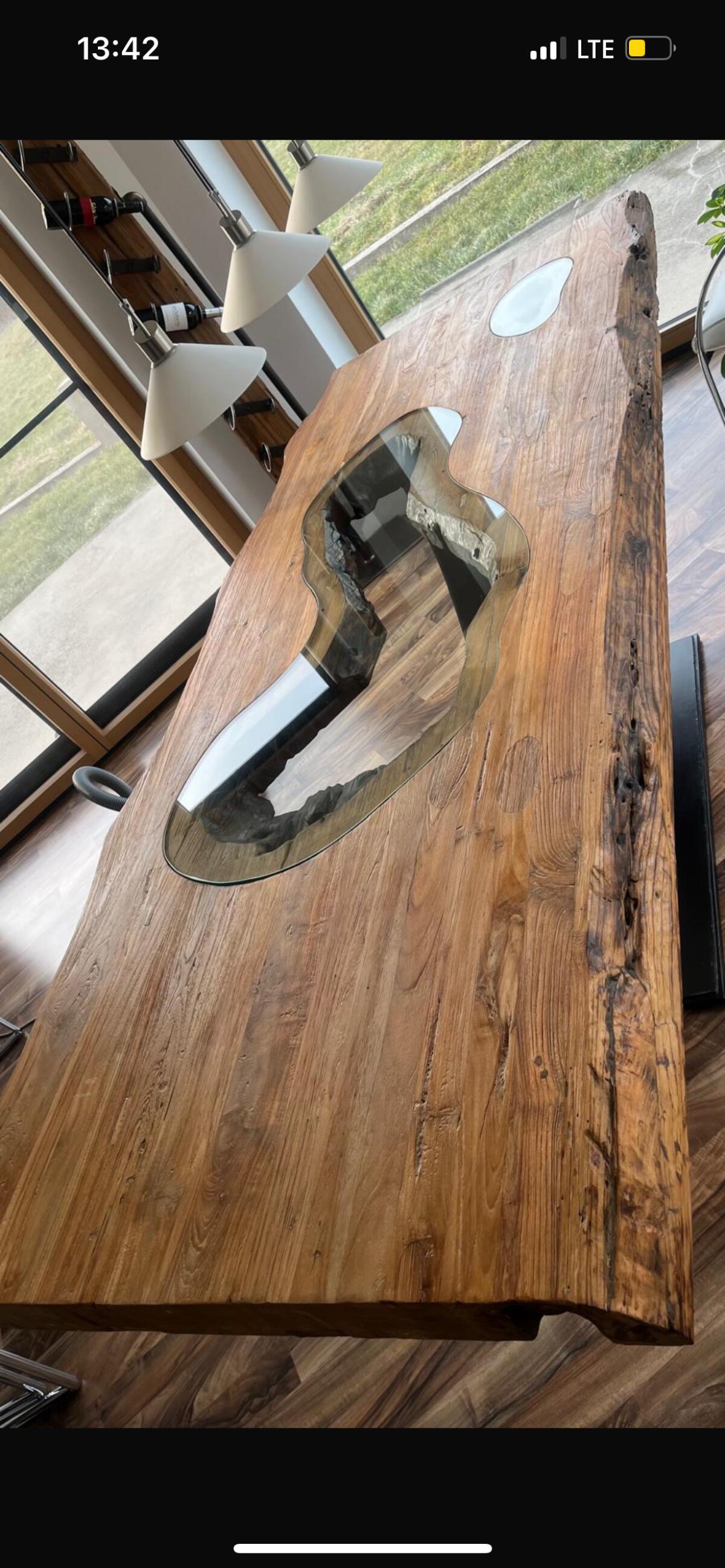 Echtholztisch nur 3 Monate in Verwendung - Neupreis € 4.300,- 1