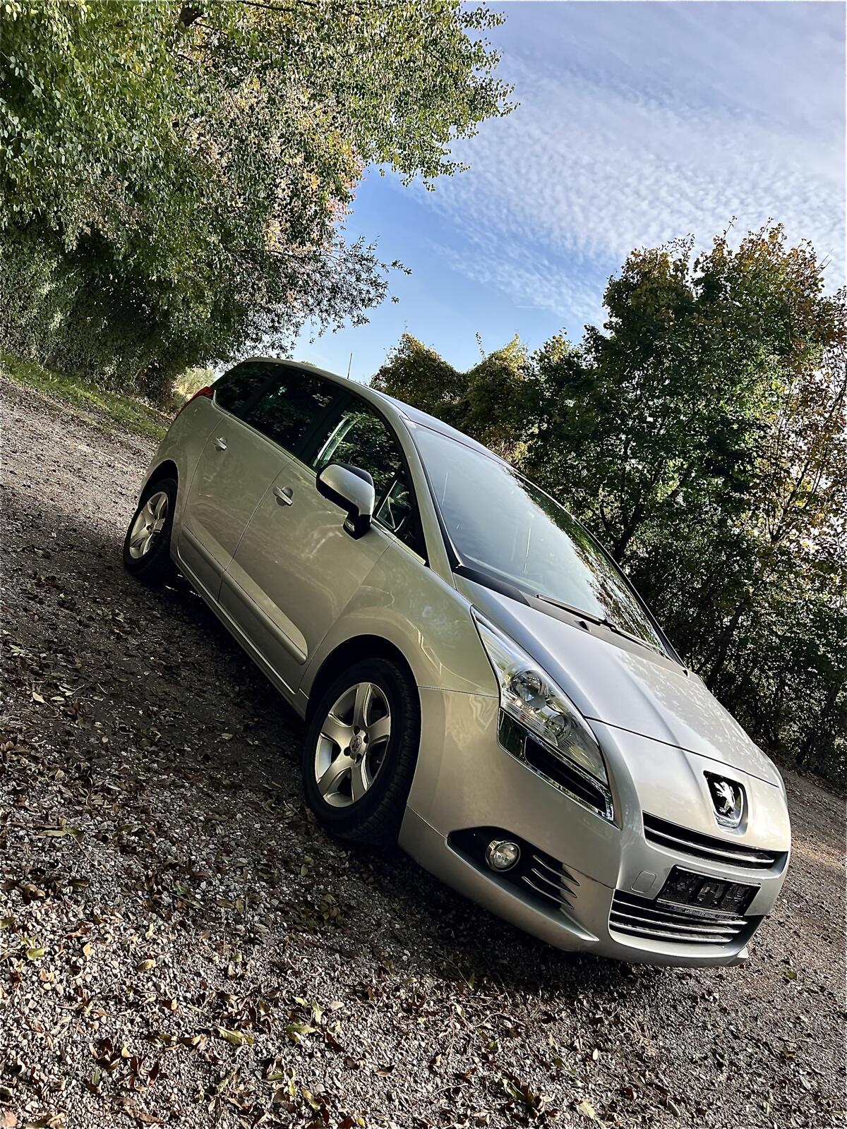 Peugeot 5008 1.6 HDi mit Pickerl 3