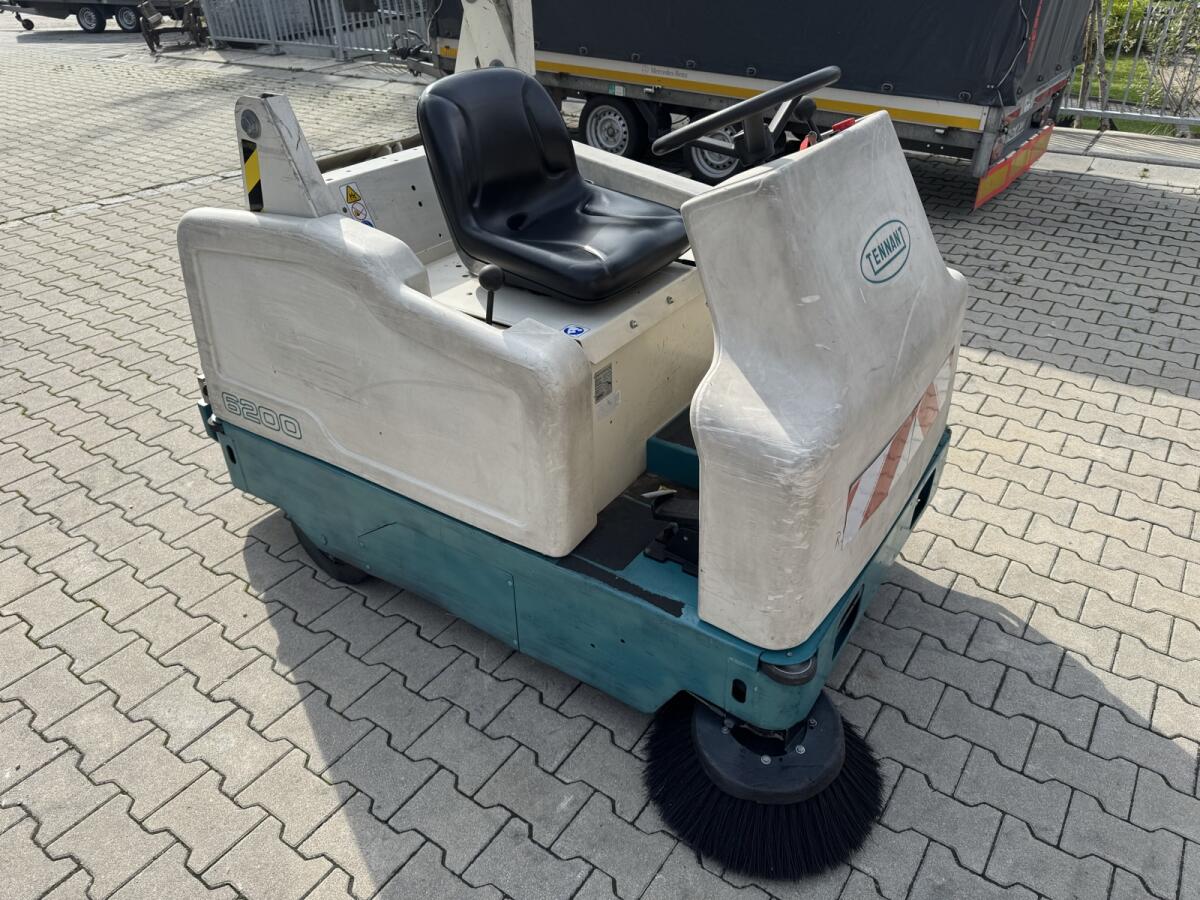 Kehrmaschine Tennant 6200 3