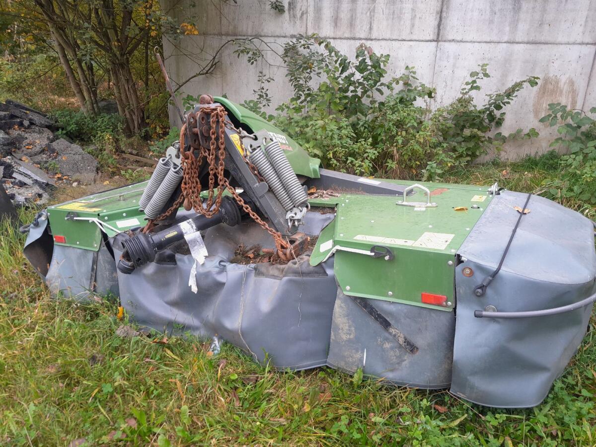 Verkaufe Fendt Frontmähwerk Cutter 2940 FPV 2