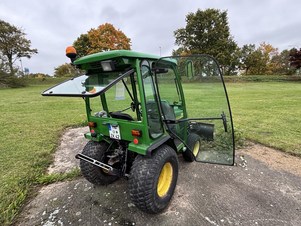 John Deere Kompakttraktor 4410 Gear, Planierschild 3