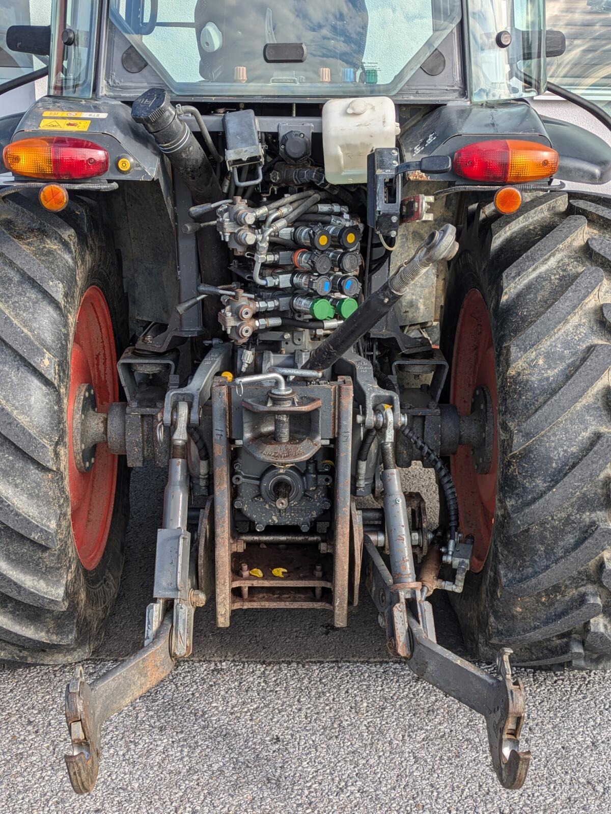 Traktor Kubota Narrow Vollausstattung M5101N 3
