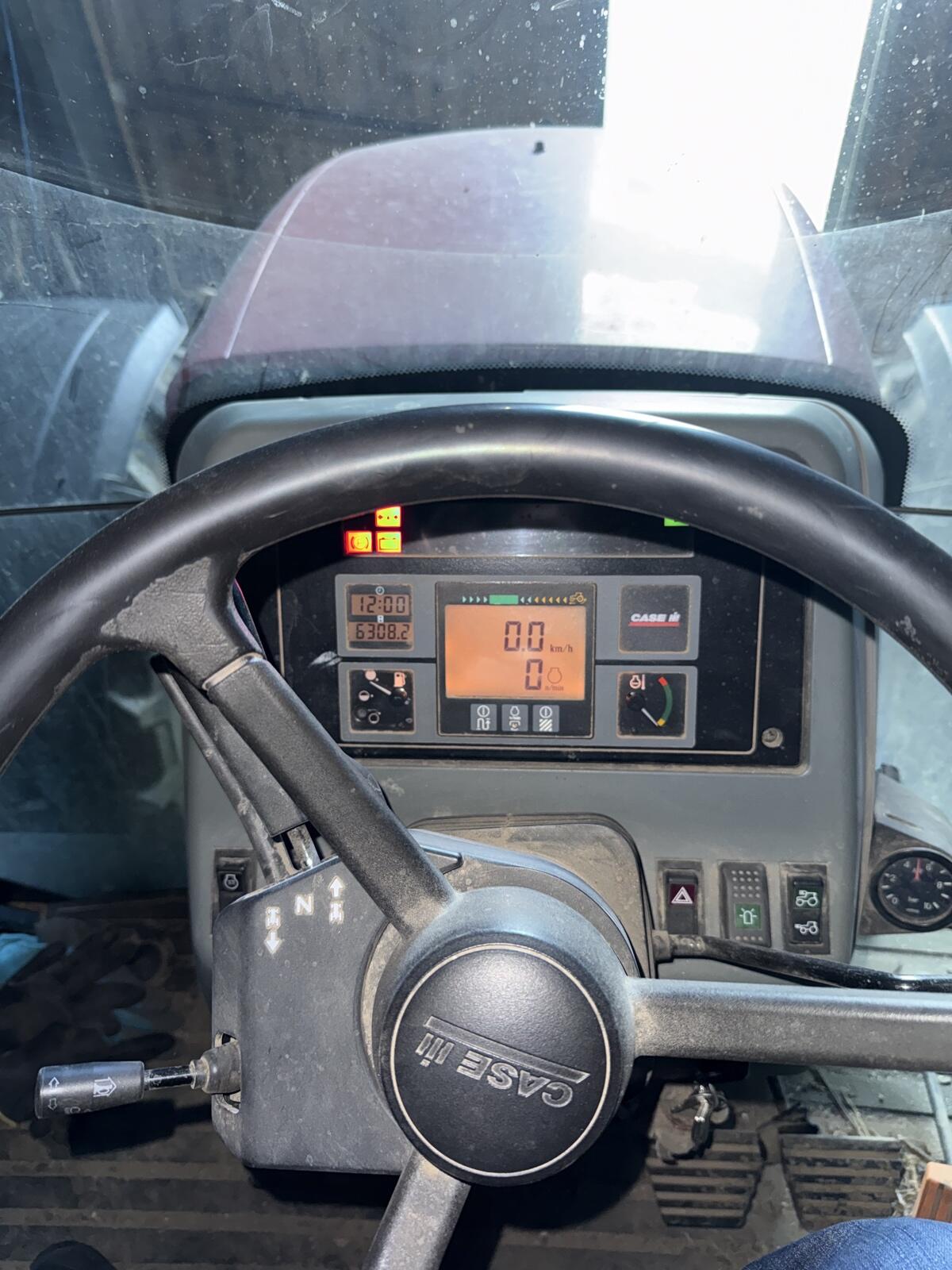 Case Maxxum MX100C 2