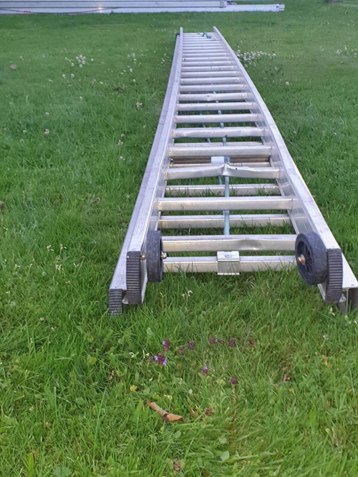 Verkaufe Ausschubleiter 2x23 Sprossen 1
