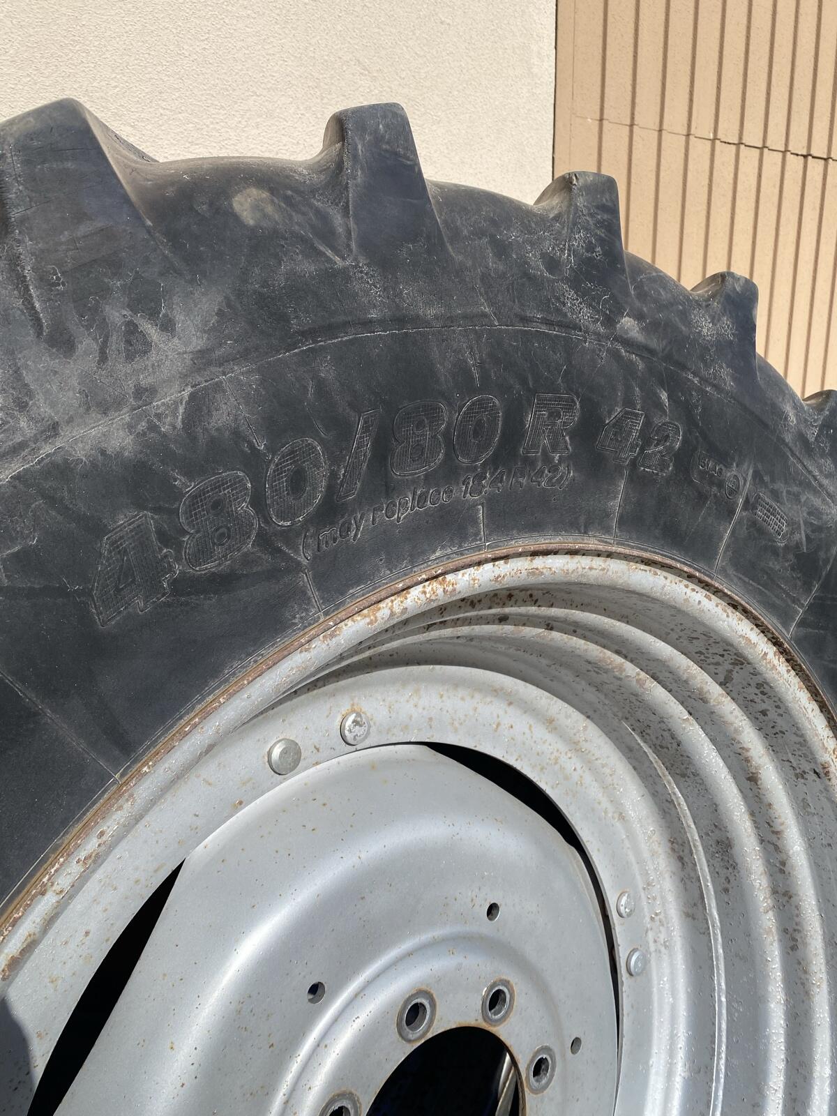 Pflegereifen auf verstellbaren Felgen 3