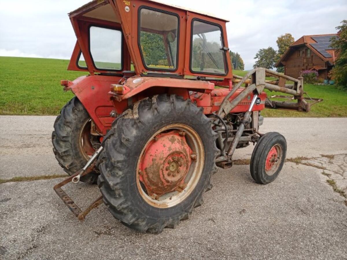 Traktor Massey Ferguson 135 1