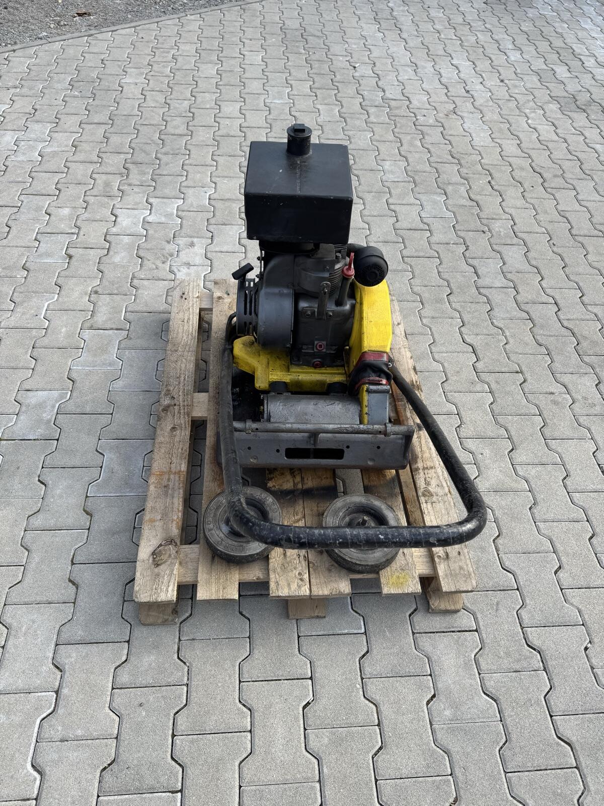 Rüttelplatte Vibromax AVS 1.300B 2