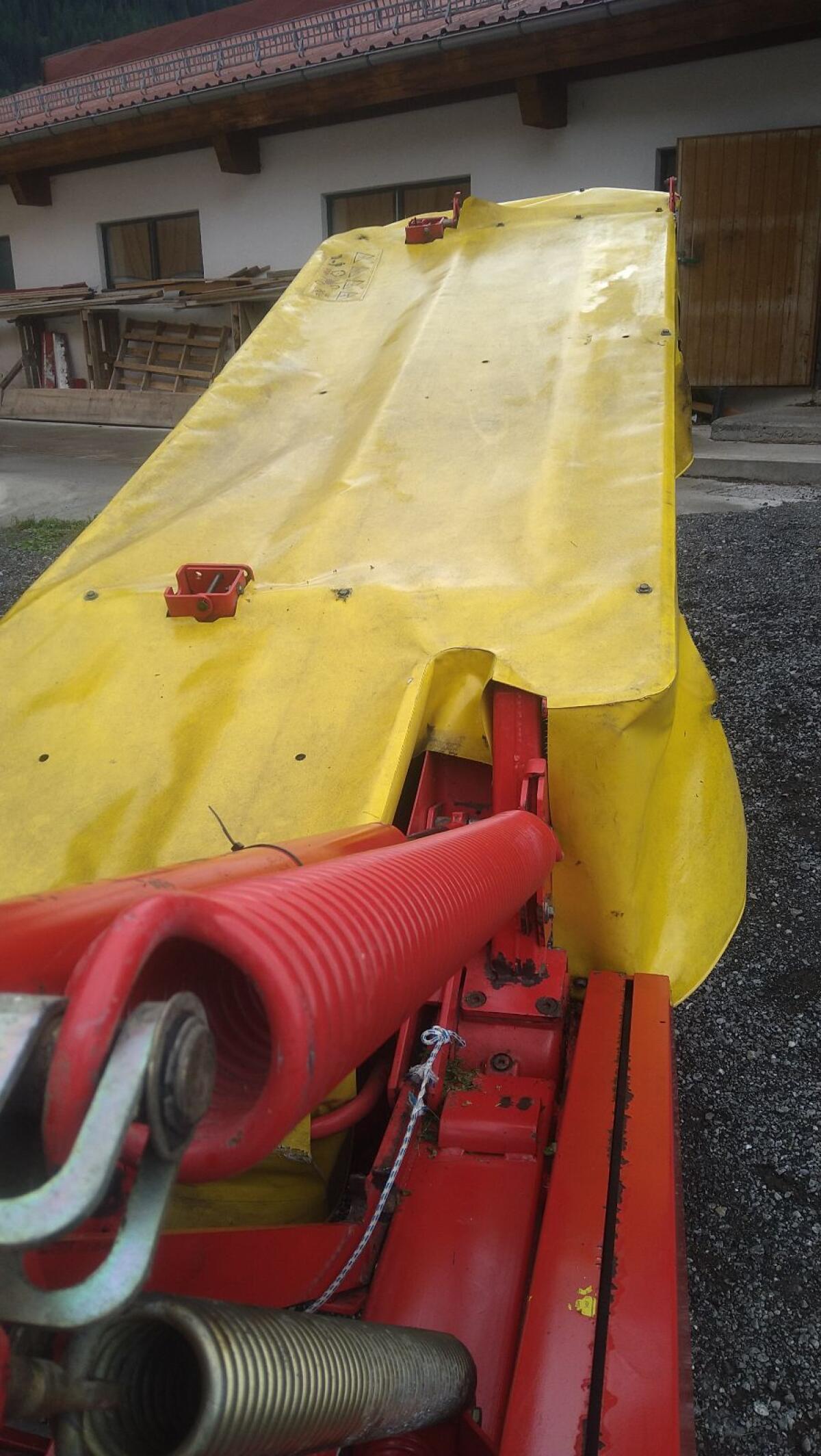 Pöttinger Novadisc 305 Heckmähwerk 3