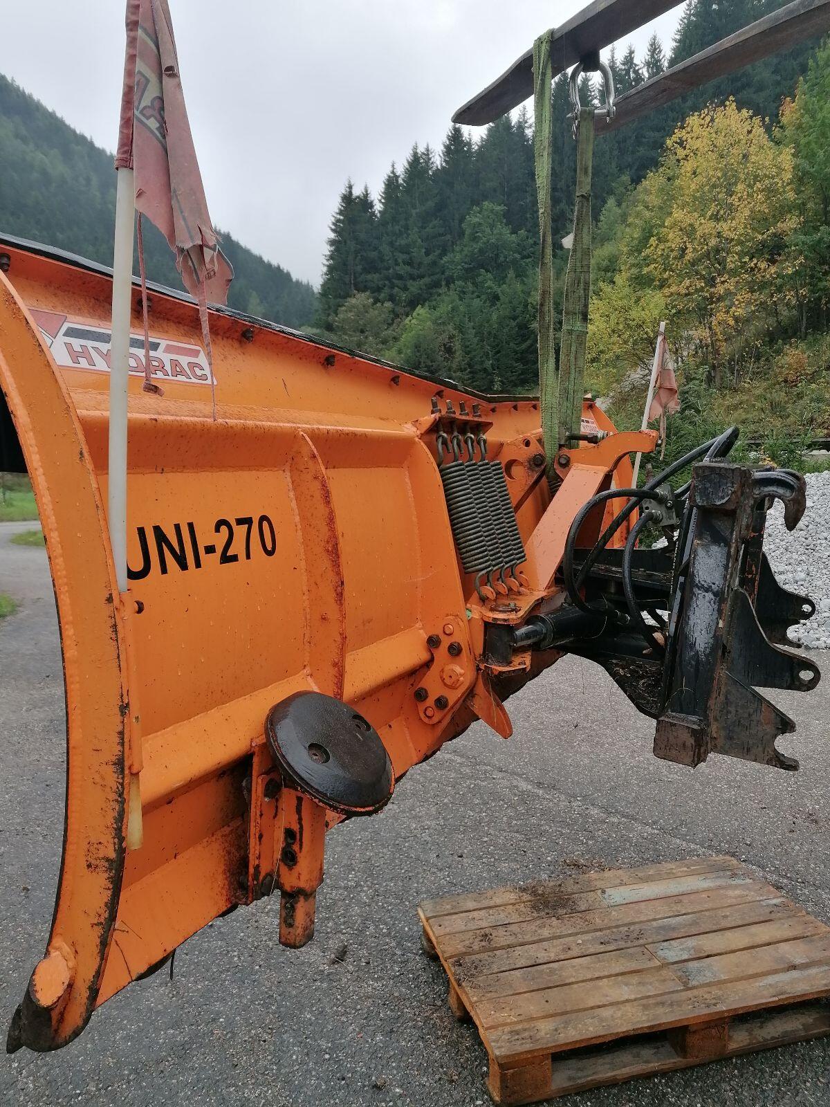 Hydrac Uni 270 mit Original-Frontladeraufnahme 3