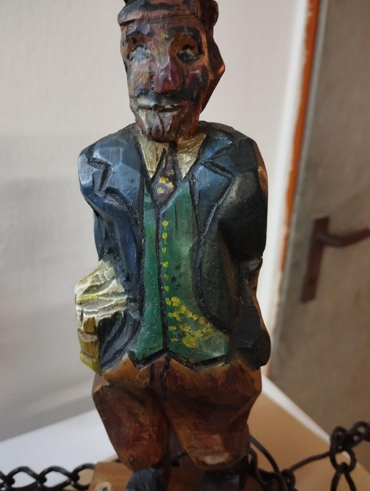 Bauernluster handgeschnitzt mit Figur 3