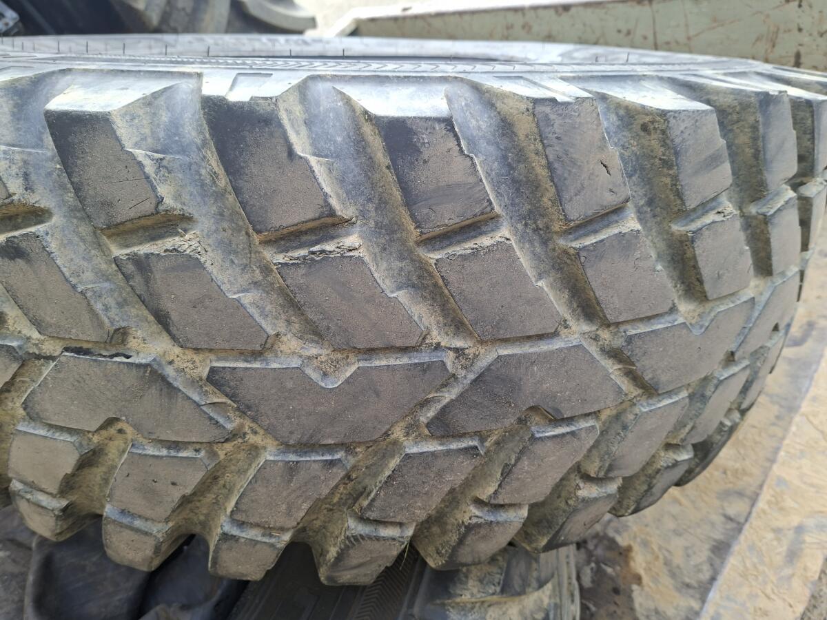 Nokian TRI 2 Extreme 400/80R24 Straßenreifen für Traktor 2 S 1