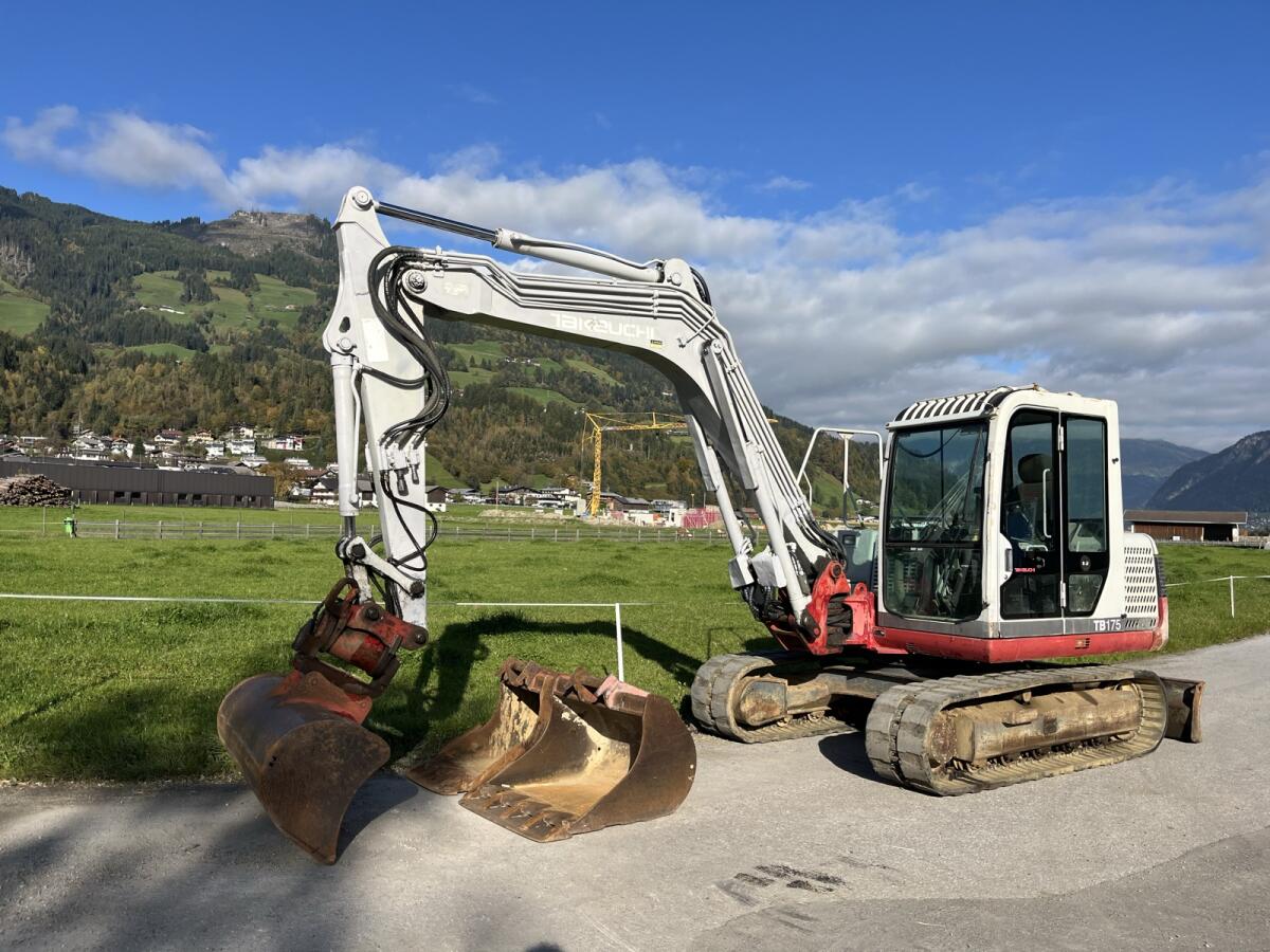 Takeuchi TB175 Bagger Powertilt 3+4 Steuerkreis 3