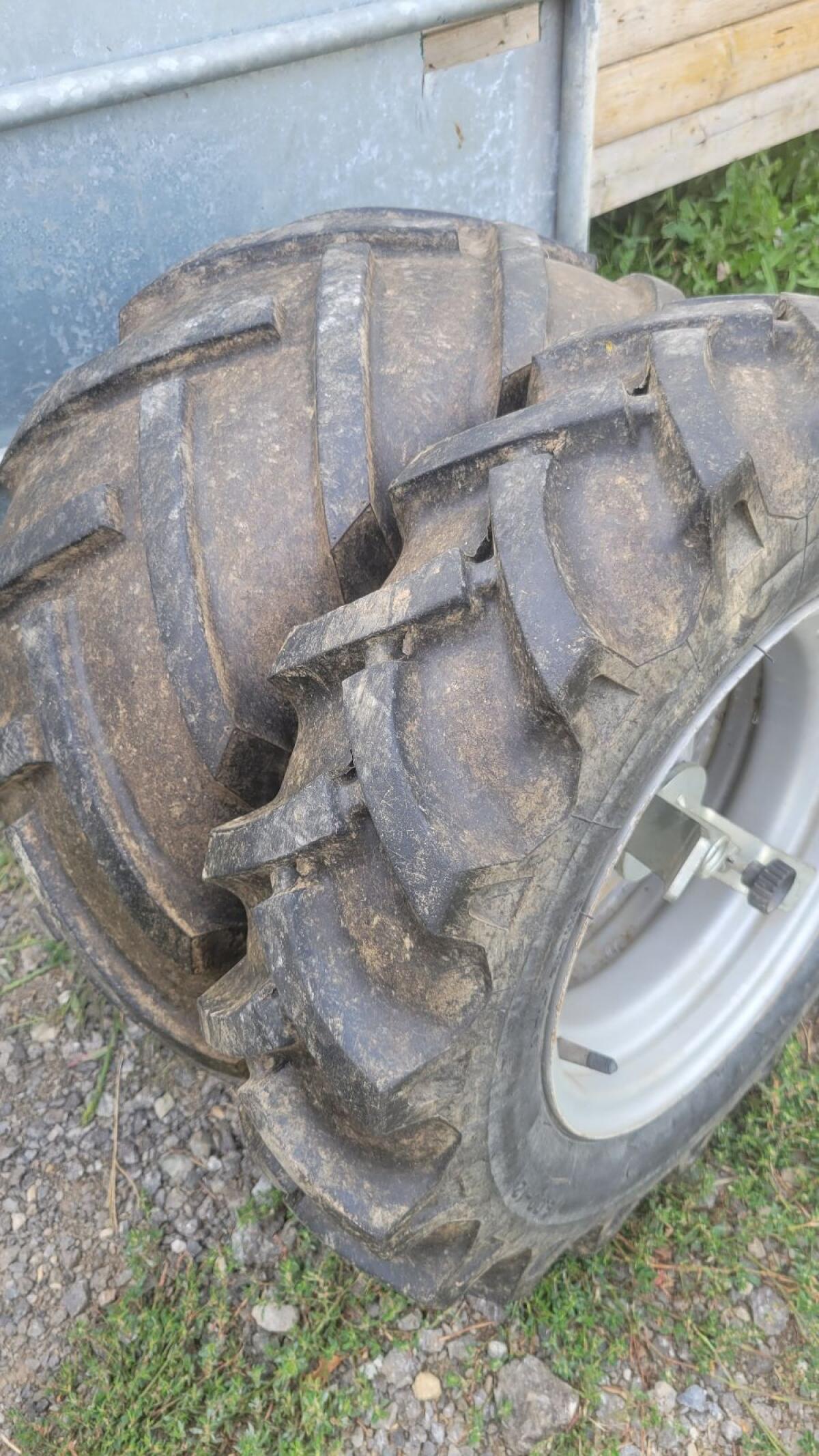 Aebi Motormäherreifen 3
